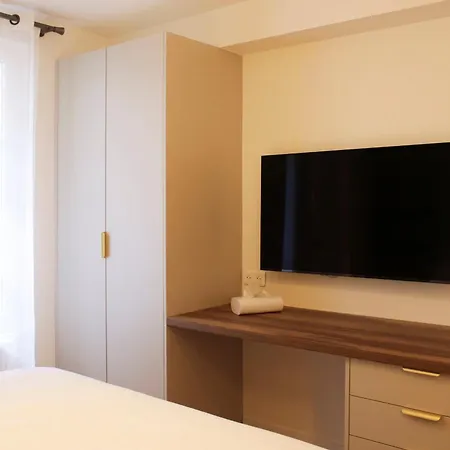 Apartment Charming T3 In The Center Of Paris