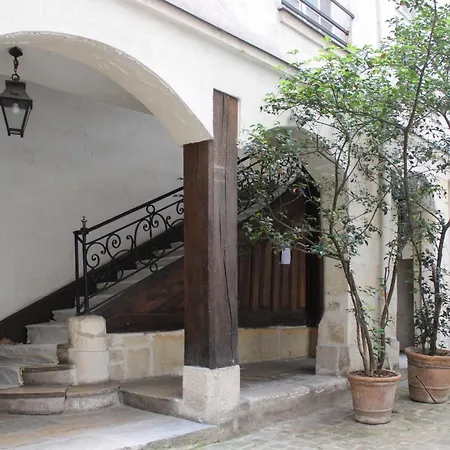 Charming T3 In The Center Of Paris