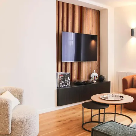 Apartment Charming T3 In The Center Of Paris