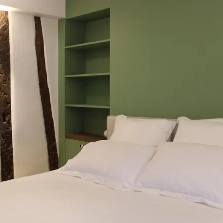 Apartment Charming T3 In The Center Of Paris