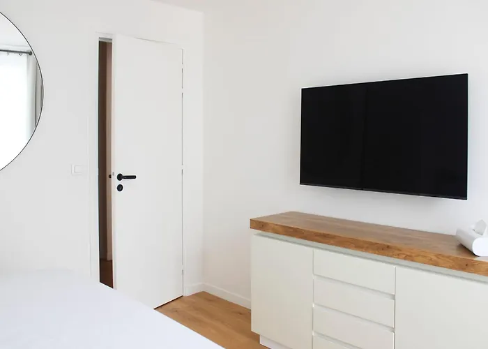 Charming T3 In The Center Of *